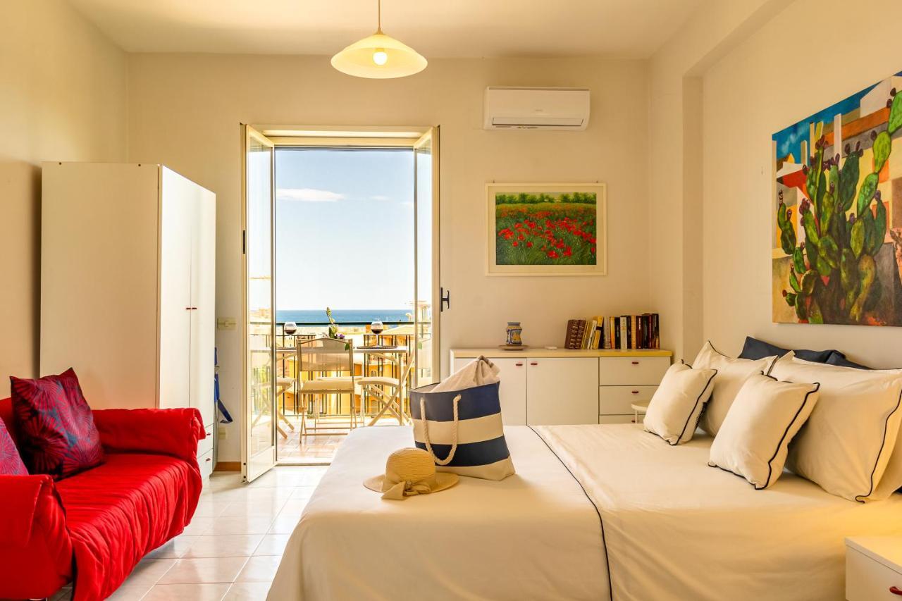 La Casa Di Stefe Apartment Giardini Naxos Luaran gambar