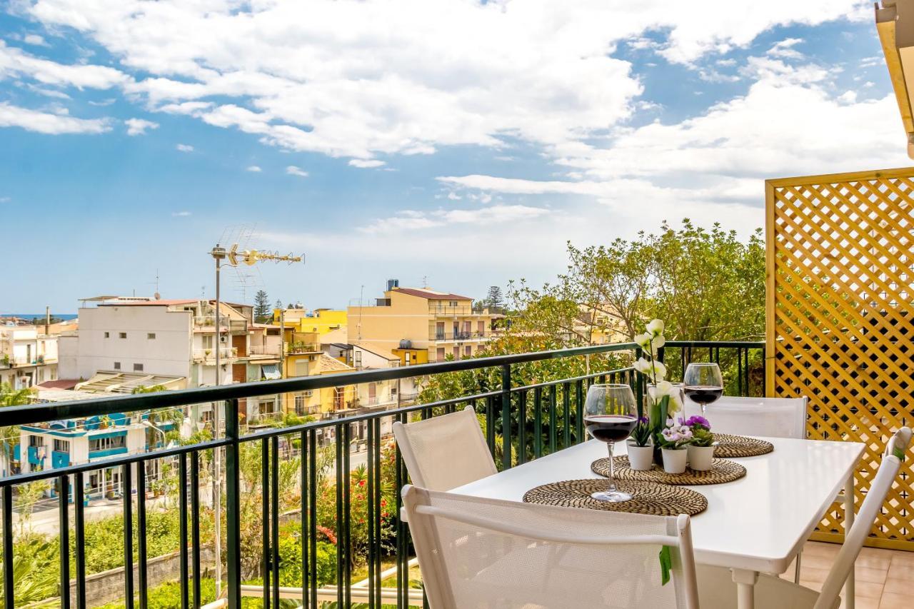 La Casa Di Stefe Apartment Giardini Naxos Luaran gambar